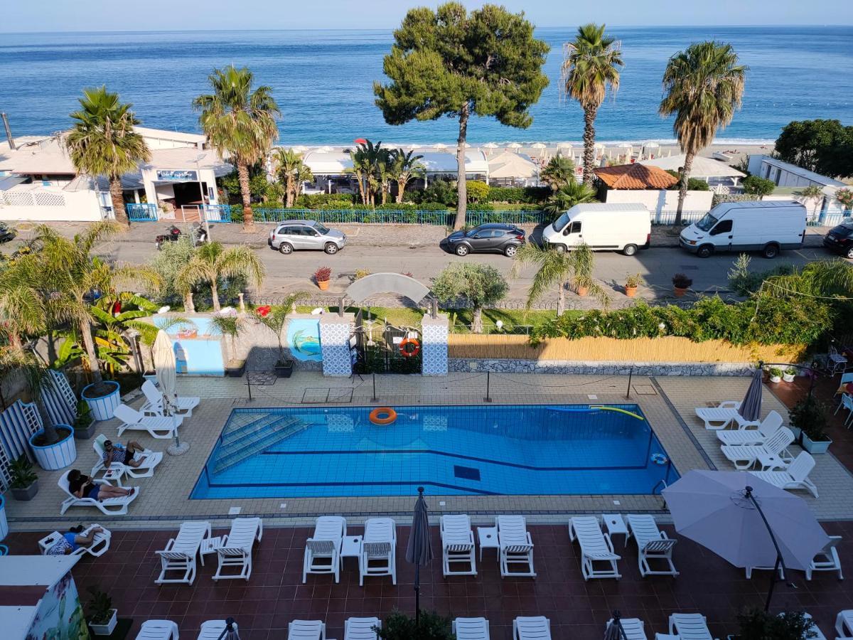Taormina By The Sea Apartment Mazzeo Exterior photo
